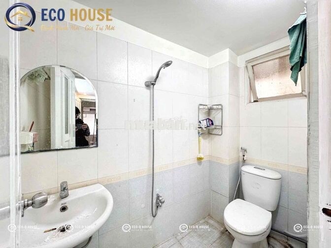 STU FULL NT ĐI BỘ HỌC CÔNG THƯƠNG_VÀO Ở NGAY_CỬA SỔ THOÁNG