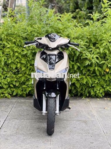 Honda Air Blade Siêu Nhân 2017 Vàng