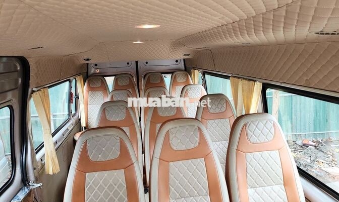 Ford Transit Xe chuyên tour 2016 Việt Nam