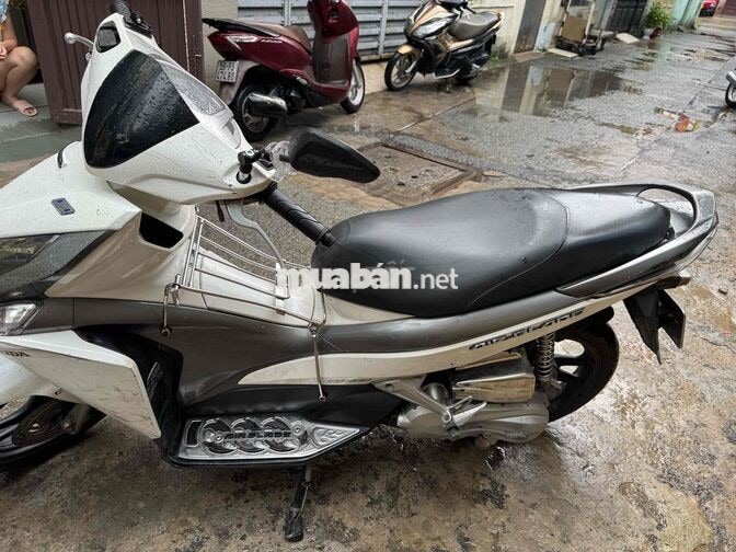 Honda Air Blade Trắng Tiết kiệm xăng
