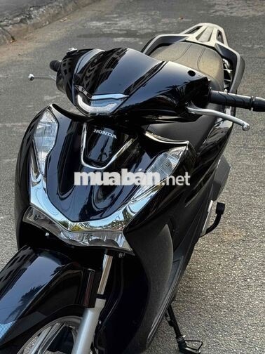 Honda SH 160i cuối 2024 Đen back xe zin 9 chủ