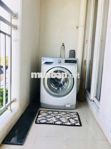 Thuê nhanh 3PN full nội thất 8tr tại Charm City Dĩ An