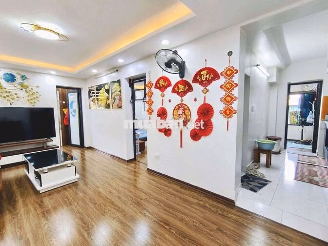 Bán gấp căn hộ góc 3 ngủ 80m phố Doãn Kế Thiện Cầu Giấy chỉ hơn 3 tỷ