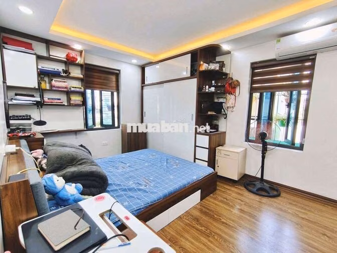 Bán gấp căn hộ góc 3 ngủ 80m phố Doãn Kế Thiện Cầu Giấy chỉ hơn 3 tỷ
