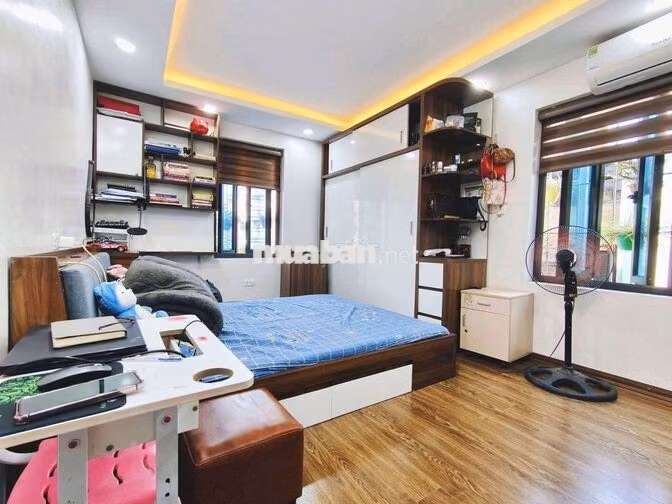 Bán gấp căn hộ góc 3 ngủ 80m phố Doãn Kế Thiện Cầu Giấy chỉ hơn 3 tỷ