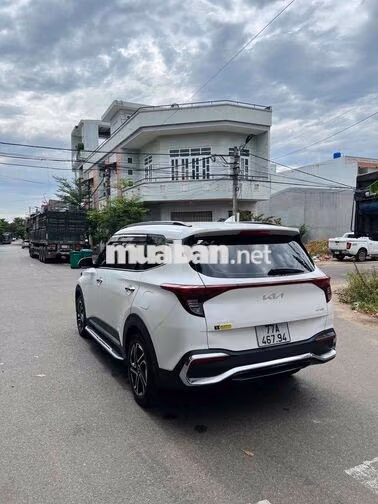 Kia Carens 2025 Trắng 7 chỗ Tự động 10.000 km