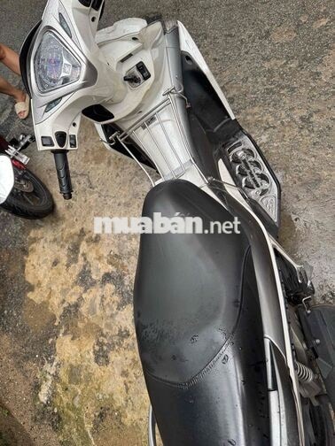 Honda Air Blade Trắng Tiết kiệm xăng