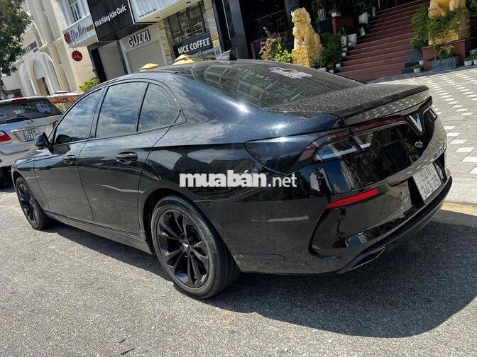 VinFast Lux A2.0 base 2022