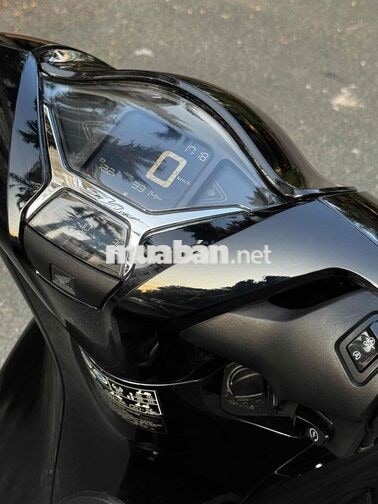 Honda SH 160i cuối 2024 Đen back xe zin 9 chủ