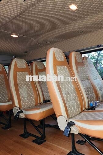 Ford Transit Xe chuyên tour 2016 Việt Nam