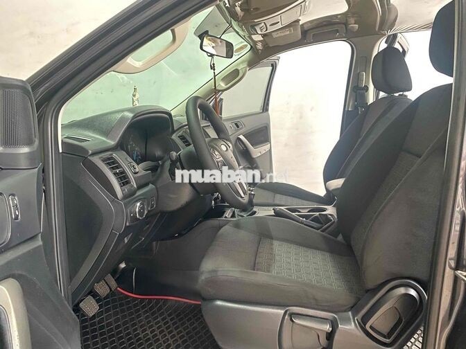 Ford Ranger 2021 Số sàn 110.000km Xám