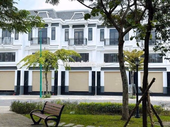 BÁN NHÀ 91M (5x18.2) 2 TẦNG, MẶT TIỀN ĐƯỜNG, SỔ HỒNG, GIÁ CHỈ 3 TỶ