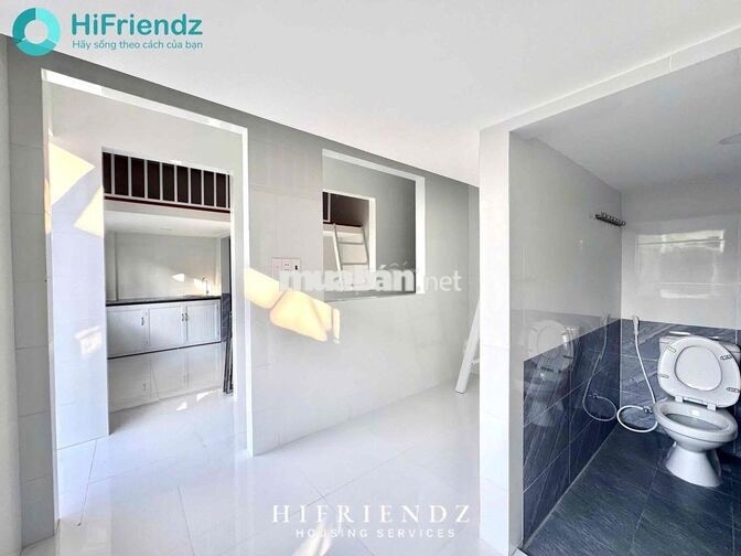 DUPLEX TONE TRẮNG SIÊU XINH CÓ THANG MÁY, HẦM XE SIÊU ĐẸP