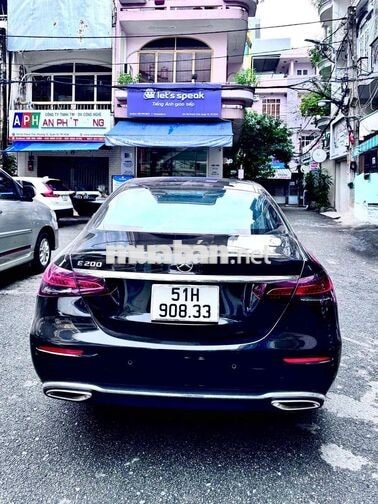 Mercedes-Benz E200 Đen 5 chỗ