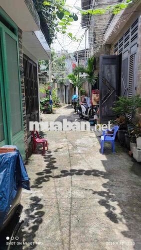 Cho thuê nhà 4x16m, gác suốt, 2pn, gần chợ Cây Sộp, THT, Q12. 5tr5