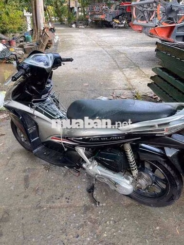 Honda Air Blade Đen bạc đẹp ko lõi giá vài triệu