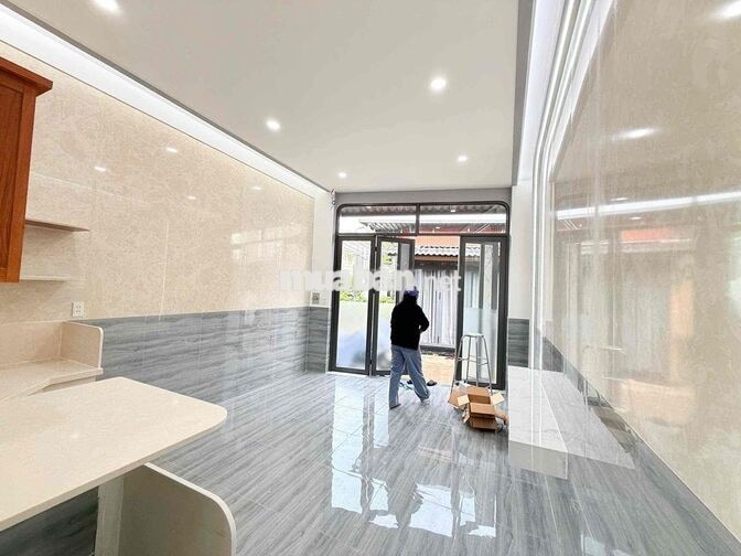 Cho thuê nhà nguyên căn hẻm 1135 xây mới 100%