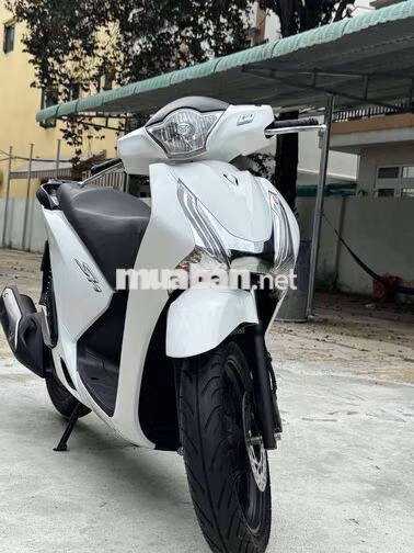 Honda SH 150 Smartkey Trắng xe đẹp chính chủ bán