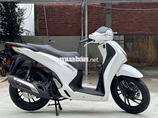 Honda SH 150 Smartkey Trắng xe đẹp chính chủ bán