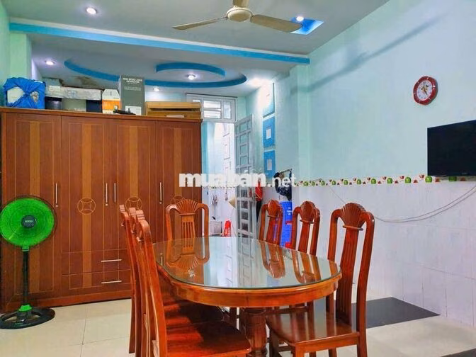 Phạm Thế Hiển.(4m x 20m).Sổ hồng riêng. 