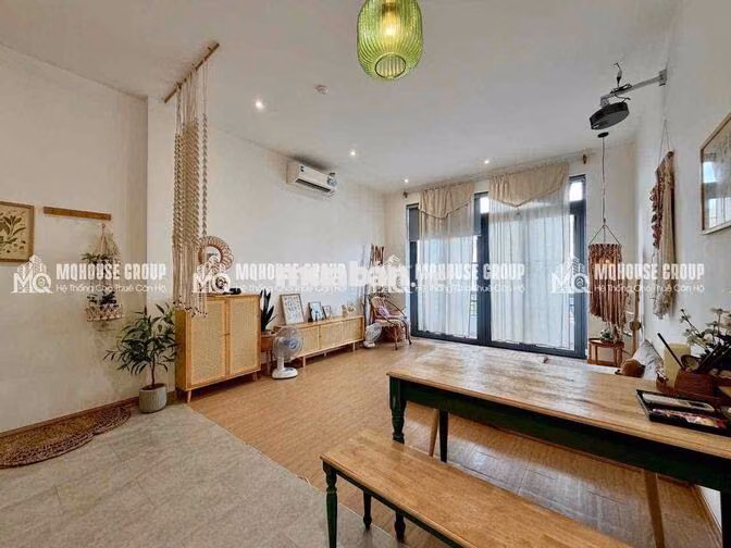 Phòng 40m2_tách bếp, ban công_Hoàng Văn Thụ