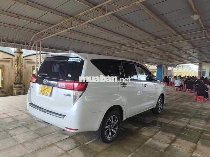 Toyota Innova 2.0G AT 2020 Trắng