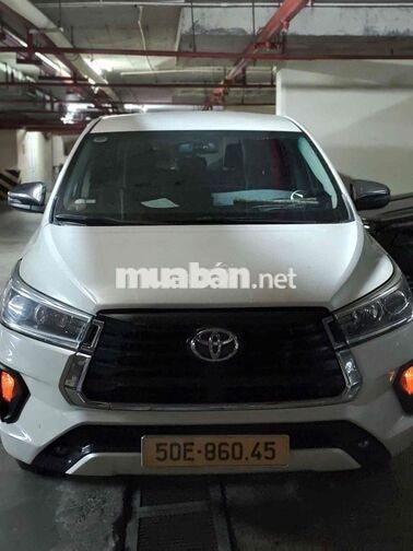 Toyota Innova 2.0G AT 2020 Trắng