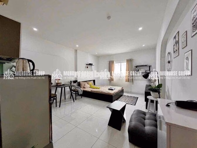 Phòng 40m2_tách bếp, ban công_Hoàng Văn Thụ