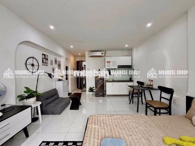 Phòng 40m2_tách bếp, ban công_Hoàng Văn Thụ