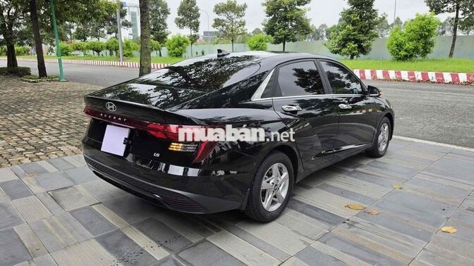 Hyundai Accent Số tự động Đen 26.000 km