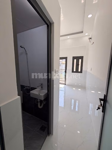 Nhà hẻm oto Văn Thân Quận 6