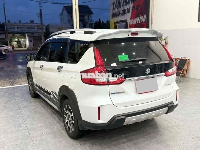 Suzuki XL7 Sport 2022 Tự động 7 chỗ Trắng