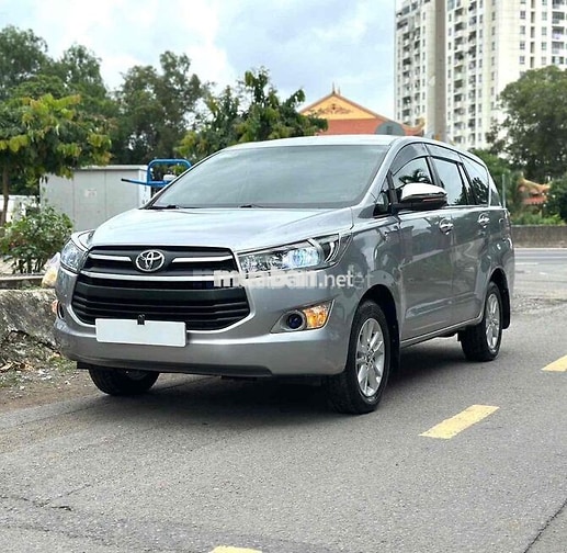 Toyota Innova E 2018 Bạc 9 vạn km giá tốt