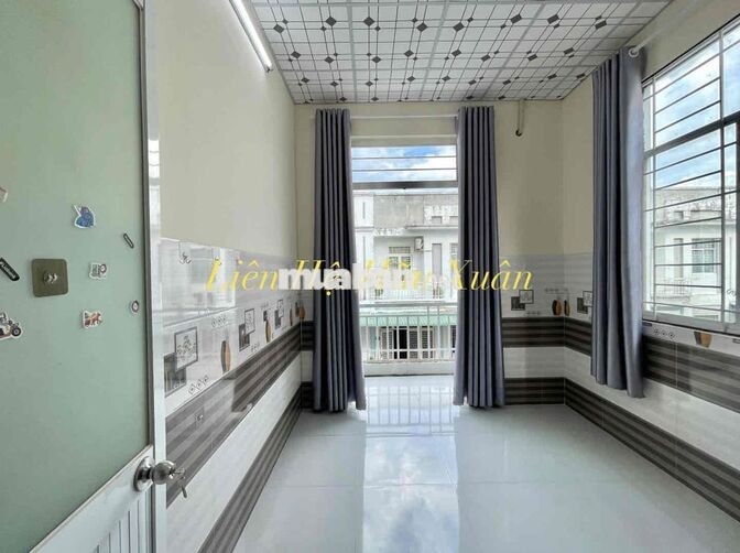 Nhà Cho Thuê Khu Dân Cư Hoàng Quân, 3 phòng ngủ có máy lạnh, đậu ô tô