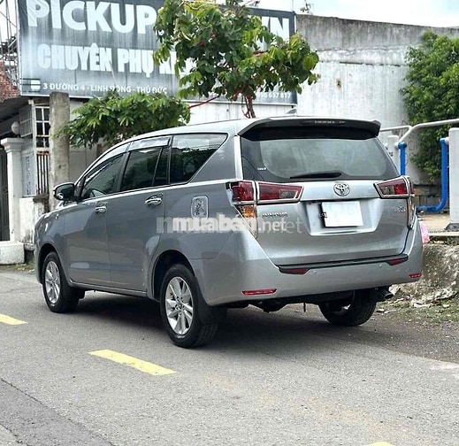 Toyota Innova E 2018 Bạc 9 vạn km giá tốt