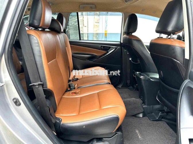 Toyota Innova E 2018 Bạc 9 vạn km giá tốt