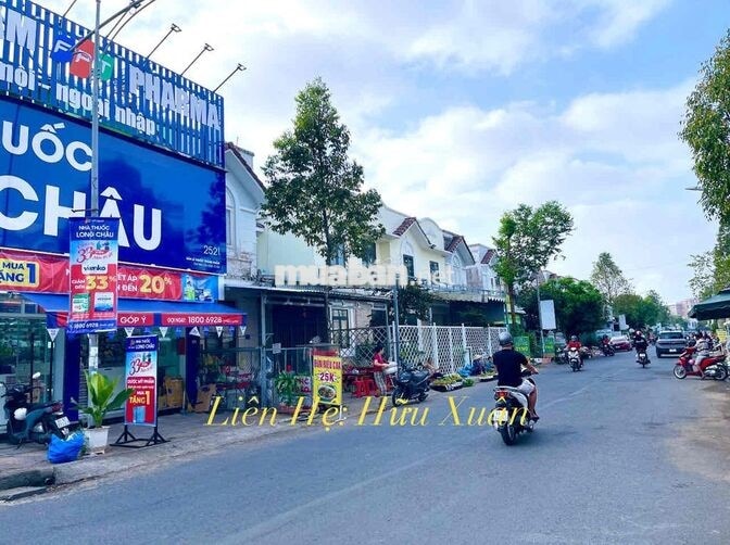 Nhà Cho Thuê Khu Dân Cư Hoàng Quân, 3 phòng ngủ có máy lạnh, đậu ô tô