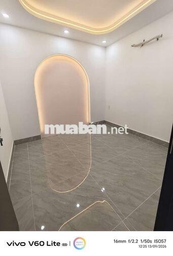 Nhà Mới 100 4,5x 15m 1lung 2pn 2wc giếng trời