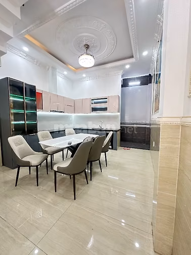 Vị trí đẹp giá quá hời 6 tỷ có nhà 5 tầng 