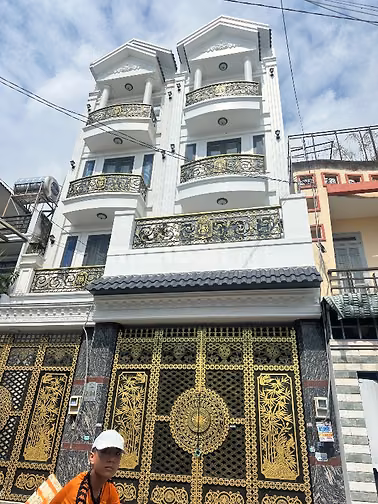 Vị trí đẹp giá quá hời 6 tỷ có nhà 5 tầng 