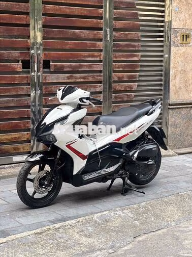 air blade 125cc màu trắng đen khoá smk
