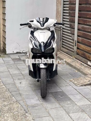 air blade 125cc màu trắng đen khoá smk
