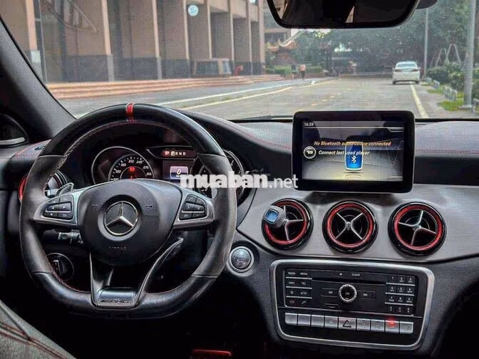 Mercedes-Benz CLA45 AMG facelift 2016 Trắng