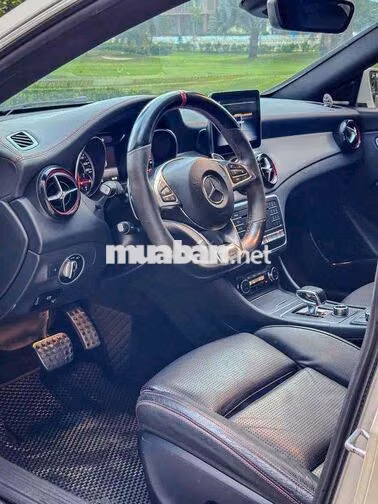 Mercedes-Benz CLA45 AMG facelift 2016 Trắng