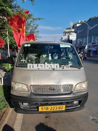 Toyota 2003 Xe tải van Bạc
