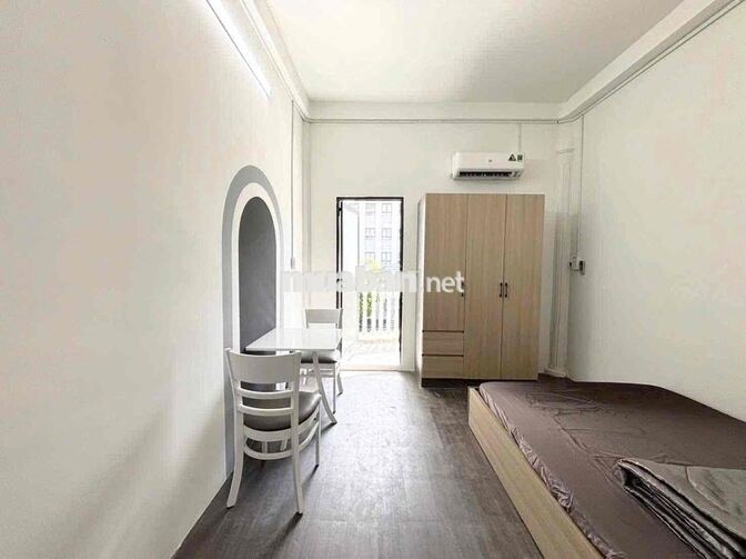 cho thuê 1PN có ban công lớn ngay khu cư xá Đô Thành-khu an ninh