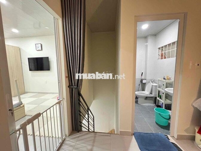 🔥NHÀ NGUYÊN CĂN 1 TRỆT 1 LẦU - 1 PHÒNG NGỦ LỚN 2WC_KHU HOÀNG HOA THÁM
