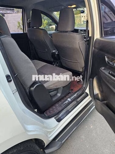 Suzuki Ertiga Hybrid 2022 Trắng