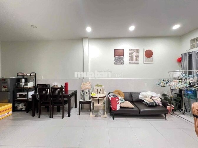 🔥NHÀ NGUYÊN CĂN 1 TRỆT 1 LẦU - 1 PHÒNG NGỦ LỚN 2WC_KHU HOÀNG HOA THÁM
