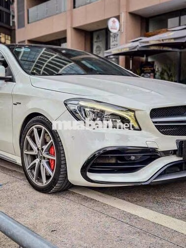 Mercedes-Benz CLA45 AMG facelift 2016 Trắng